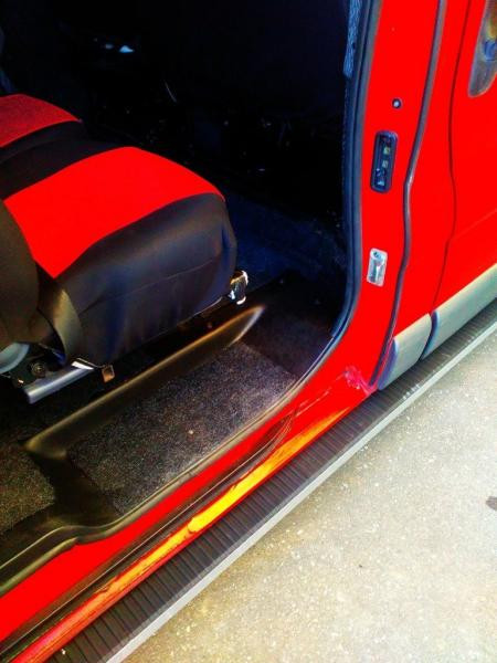 Купить Боковые пороги Maya V1 (2 шт., алюминий) Длинная база для Nissan NV300/Primastar 2016-гг