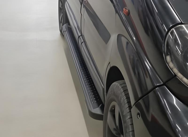 Купити Бокові пороги Allmond Black (2 шт., алюміній) Коротка база для Nissan NV300/Primastar 2016-рр