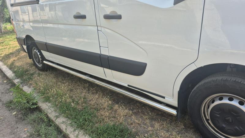 Купити Бічні труби BB002 (2 шт., нерж.) Довга база для Renault Master 2011-2023 рр