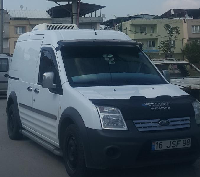 Купить Козырек на лобовое стекло (черный глянец, 5мм) для Ford Connect 2010-2013 гг