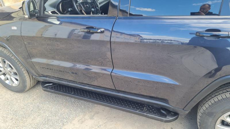 Купить Боковые пороги Allmond Black (2 шт., алюминий) для Jeep Grand Cherokee WK2 2010-2021 гг