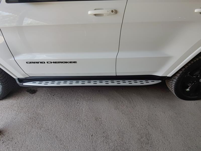 Купити Бокові пороги Оригінал (2 шт) для Jeep Grand Cherokee WK2 2010-2021 рр