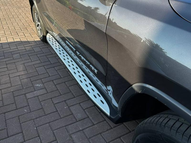 Купити Бокові пороги Оригінал (2 шт) для Jeep Grand Cherokee WK2 2010-2021 рр