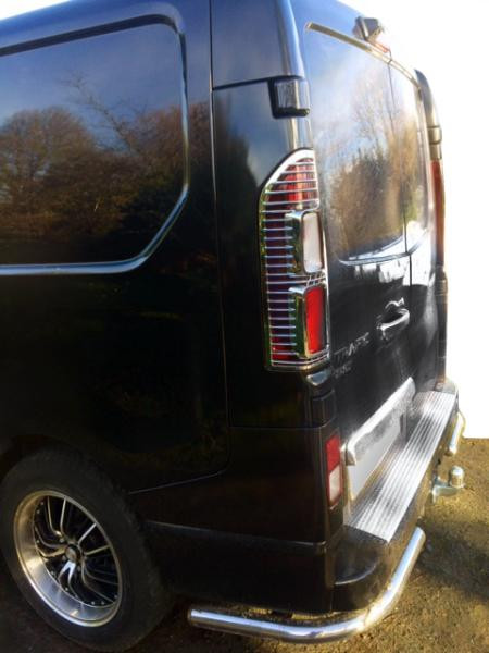 Купити Задні куточки (2 шт., нерж) для Nissan NV300/Primastar 2016-рр