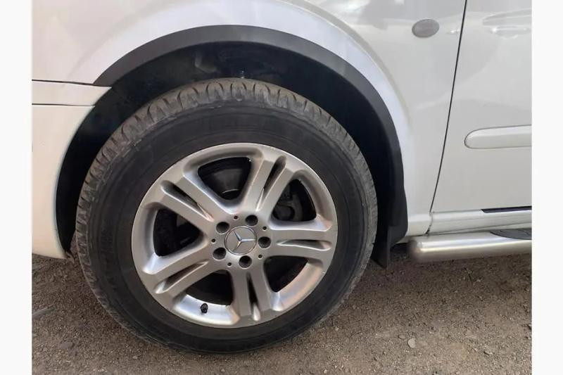 Купити Накладки на арки (4 шт, чорні) для Mercedes Viano 2004-2014 рр