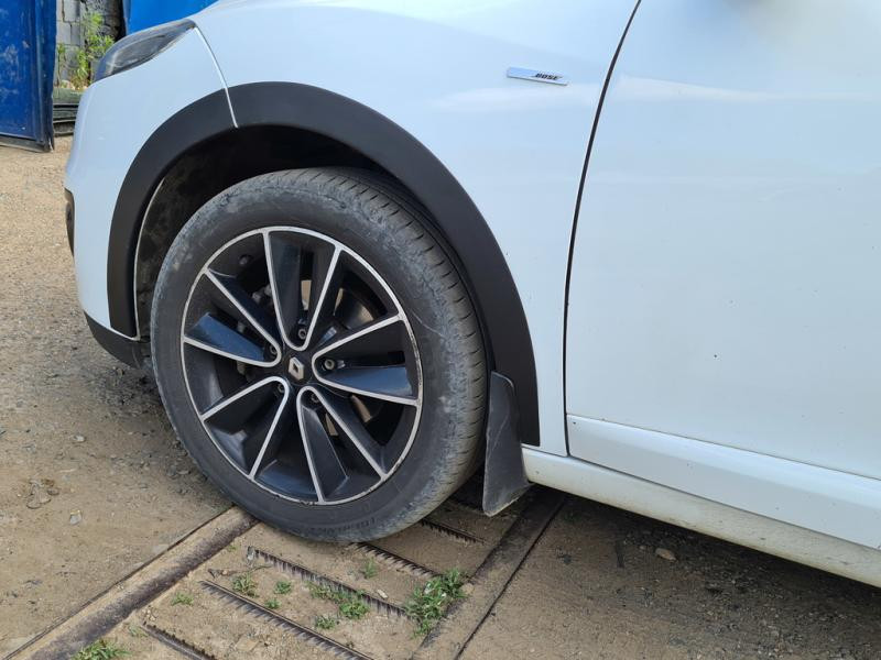 Купить Накладки на арки (8 шт, черные) SW, металл для Renault Megane III 2009-2016 гг