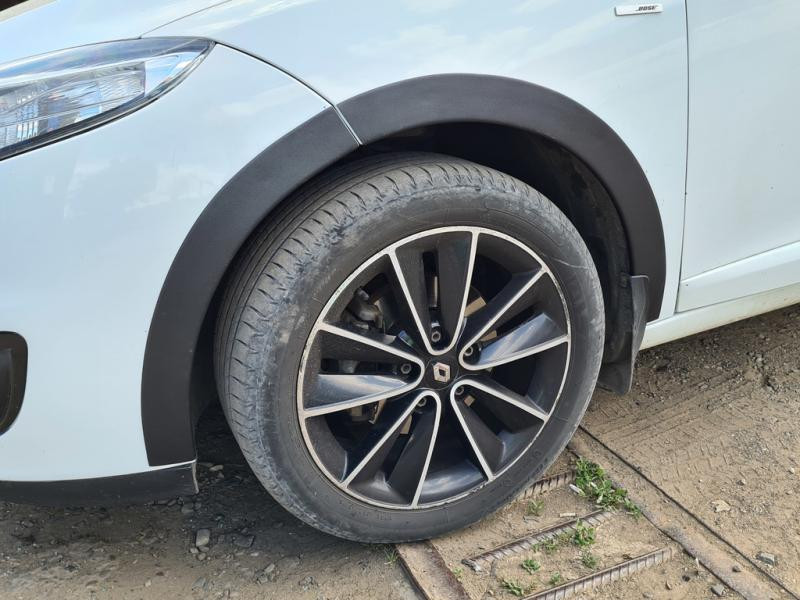 Купить Накладки на арки (8 шт, черные) SW, металл для Renault Megane III 2009-2016 гг