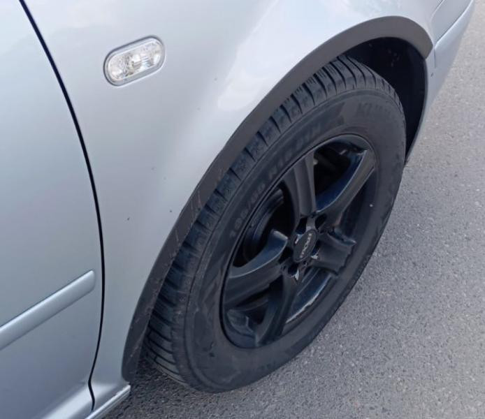 Купити Накладки на арки (4 шт, чорні) для Volkswagen Golf 4