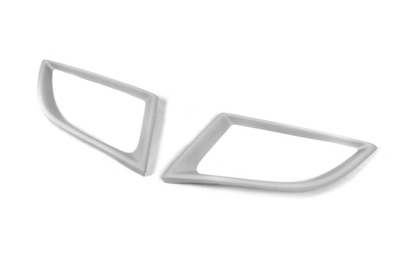 Купить Накладки в бампер (2008-2012, 2 шт, под покраску) для Renault Megane III