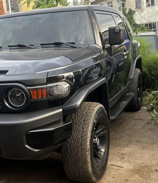 Купить Боковые пороги Allmond Black (2 шт, алюм) для Toyota FJ Cruiser