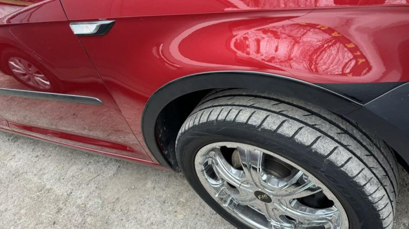 Купить Накладки на арки (черный мат) Короткая база, 1 боковая (метал) для Volkswagen Caddy 2015-2020 гг