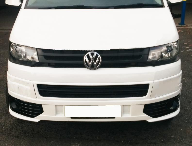 Купити Накладка на передній бампер для Volkswagen T5 2010-2015 рр