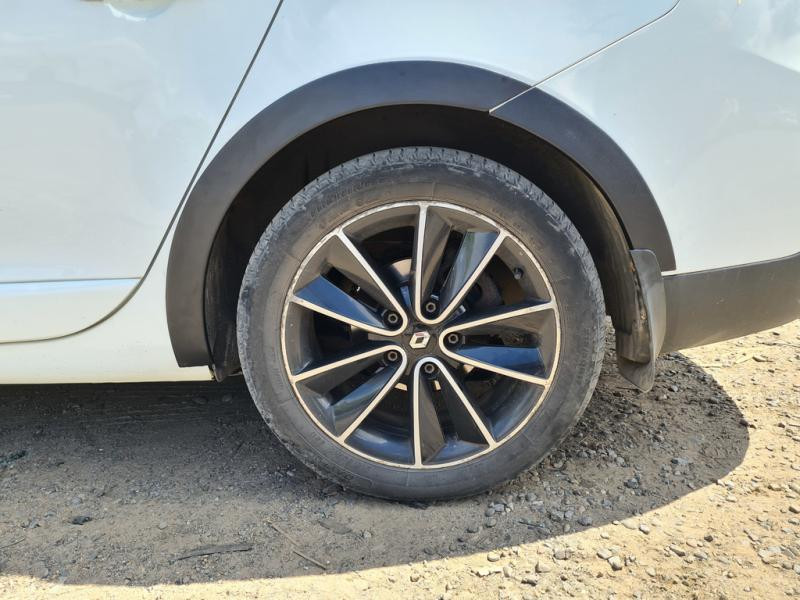 Купити Накладки на арки (8 шт, чорні) HB – метал для Renault Megane III 2009-2016 рр