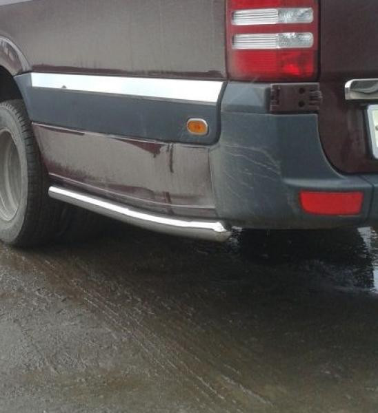 Купити Бічні труби за заднім колесом (2 шт., нерж) Середня база, 70мм для Mercedes Sprinter W907/W910 2018- рр