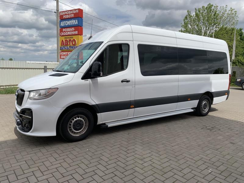 Купить Боковые пороги Maya V2 (2 шт., алюминий) Long/ExtraLong для Mercedes Sprinter W907/W910 2018- гг