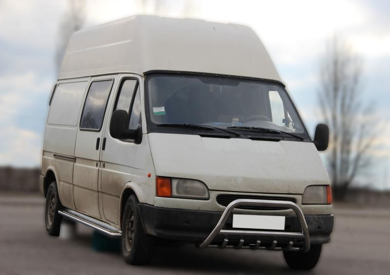 Купить Кенгурятник WT003 (нерж) для Ford Transit 1991-2000 гг