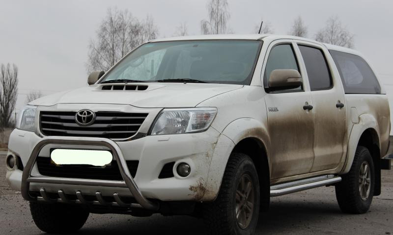 Купить Кенгурятник WT003 (нерж) для Toyota Hilux 2006-2015 гг