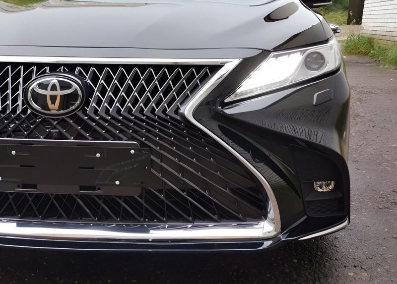 Купити Комплект обвісів Lexus LS style для Toyota Camry 2017-2023 рр