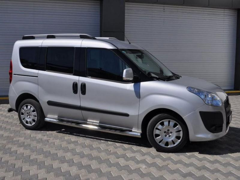 Купити Бічні труби (2 шт., нерж.) 70мм, Максі база для Fiat Doblo II 2010-2022 рр