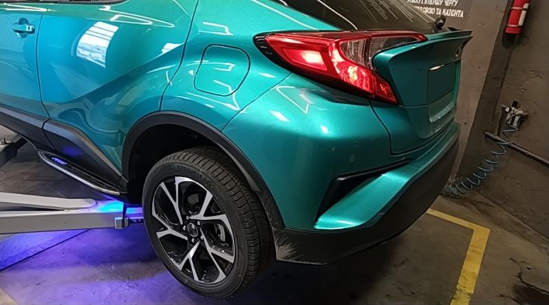Купити Бокові пороги Оригінал V2 (2 шт., алюм.) для Toyota C-HR 2016–2023 рр