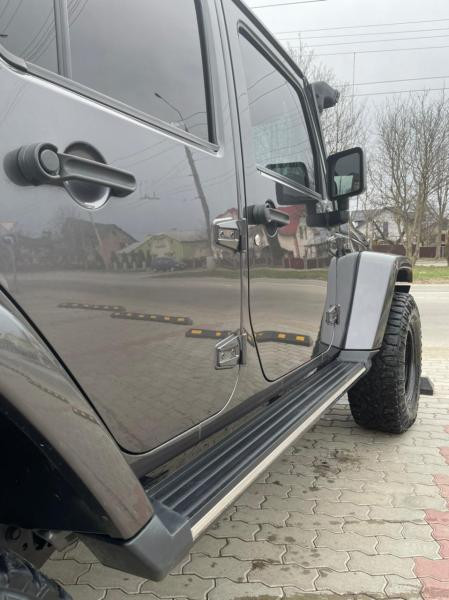 Купити Бокові пороги Black (2 шт) для Jeep Wrangler 2007-2017 рр