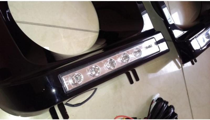 Купить Накладки на фары с LED (6 диодов, комплект) для Mercedes G сlass W463 1990-2018 гг