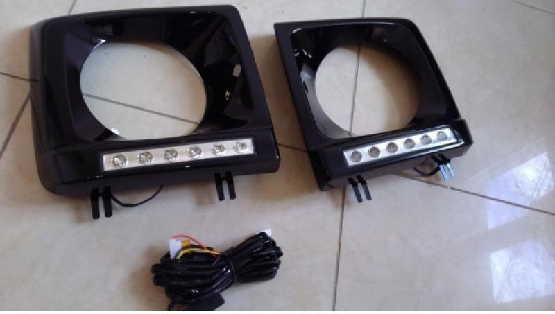 Купить Накладки на фары с LED (6 диодов, комплект) для Mercedes G сlass W463 1990-2018 гг