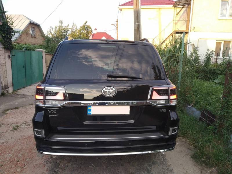 Купить Задние фонари 2016-2025 (Executive Black) для Toyota Land Cruiser 200