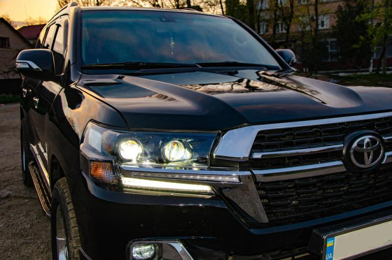 Купити Передні фари 2016-2025 (Executive) для Toyota Land Cruiser 200