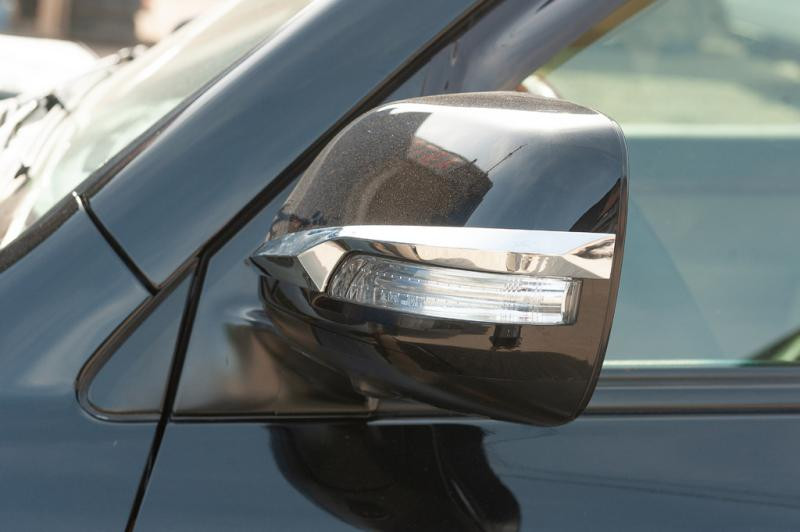 Купить Полоски на зеркала (2 шт, хром) для Toyota Land Cruiser Prado 150