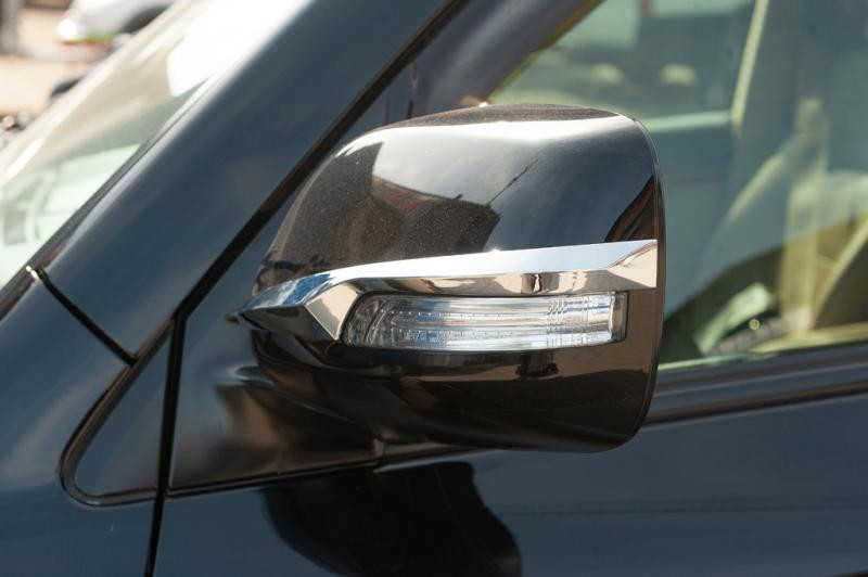 Купить Полоски на зеркала (2 шт, хром) для Toyota Land Cruiser Prado 150