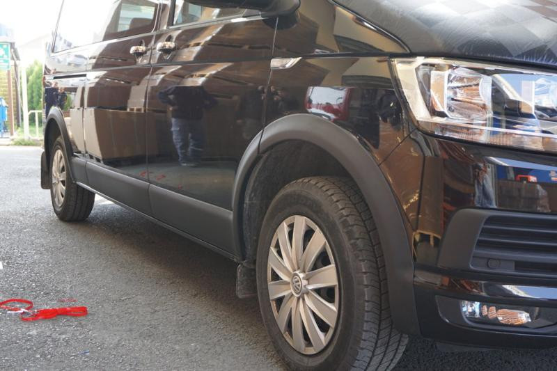 Купить Комплект молдингов и арок (11 деталей) 1 дверь, Короткая база для Volkswagen T5 Multivan 2003-2010 гг