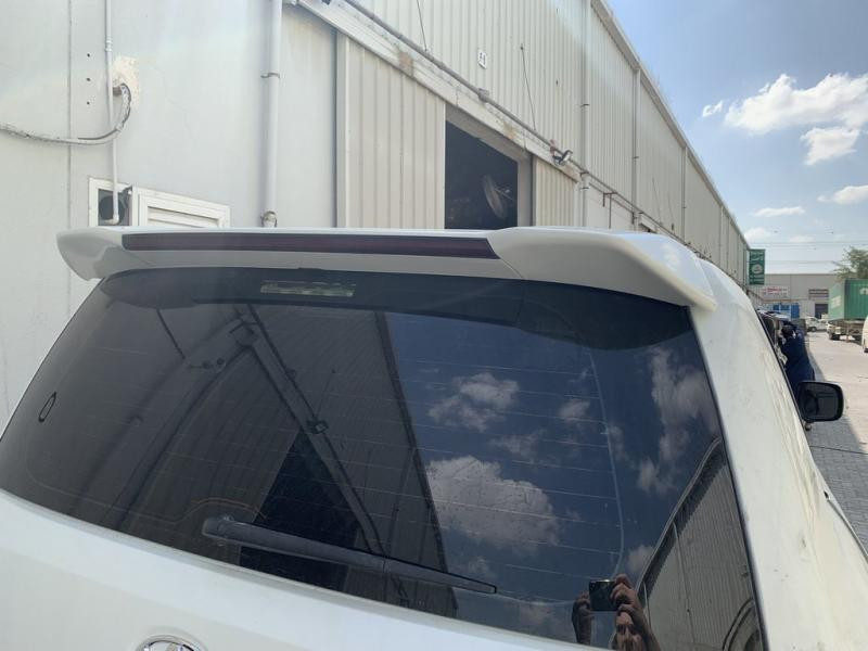 Купити Спойлер LED (2016-2025) Чорний колір для Toyota Land Cruiser 200