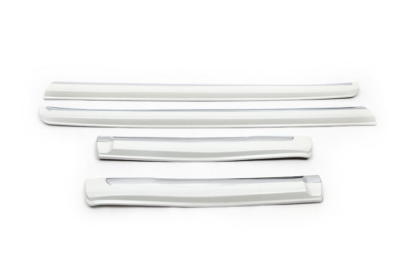 Купити Молдинг дверей (дизайн 2013-2017) Білий колір для Toyota Land Cruiser Prado 150