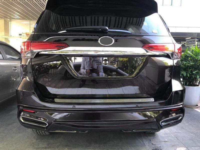 Купити Комплект рестайлінгу (на 2018 рік) для Toyota Fortuner 2015- рр