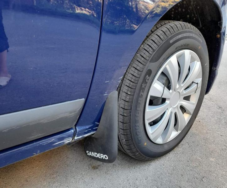 Купить Передние брызговики (2 шт.) для Renault Sandero 2007-2013 гг