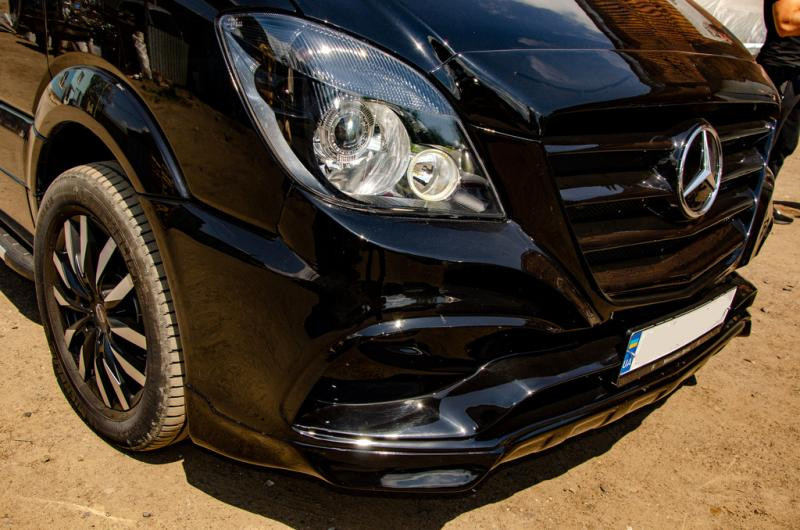 Купити Передній бампер Exclusive Sport (2006-2013) для Mercedes Sprinter W906 рр