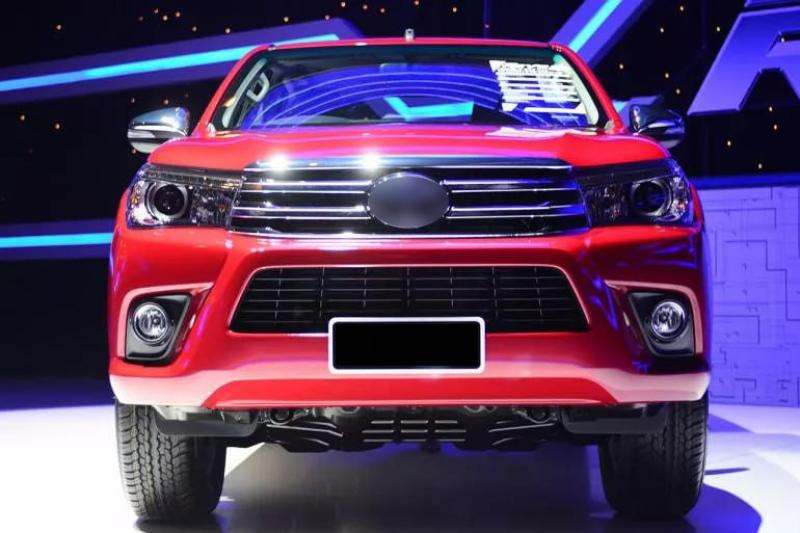 Купить Передняя оптика ОЭМ V1 2015-2019 (2 шт) для Toyota Hilux 2015- гг