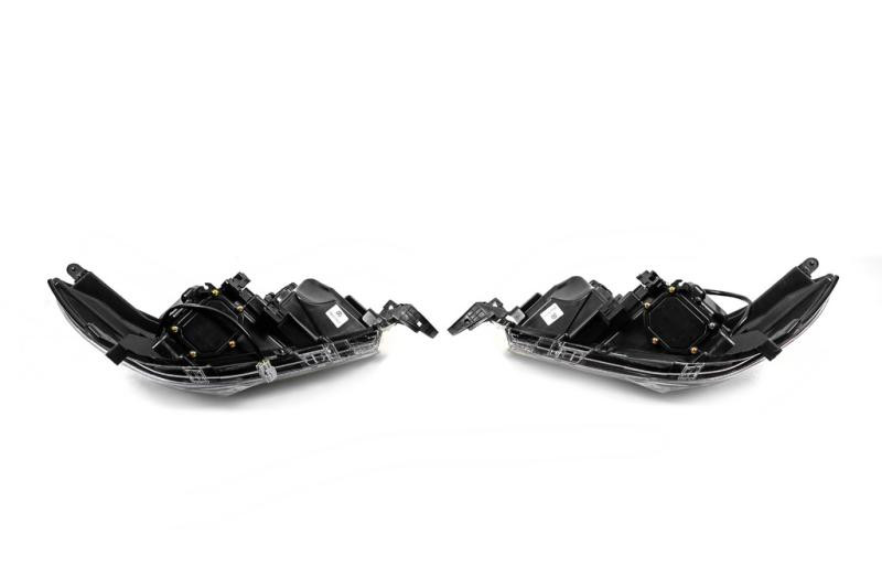 Купить Передняя оптика ОЭМ V1 2015-2019 (2 шт) для Toyota Hilux 2015- гг