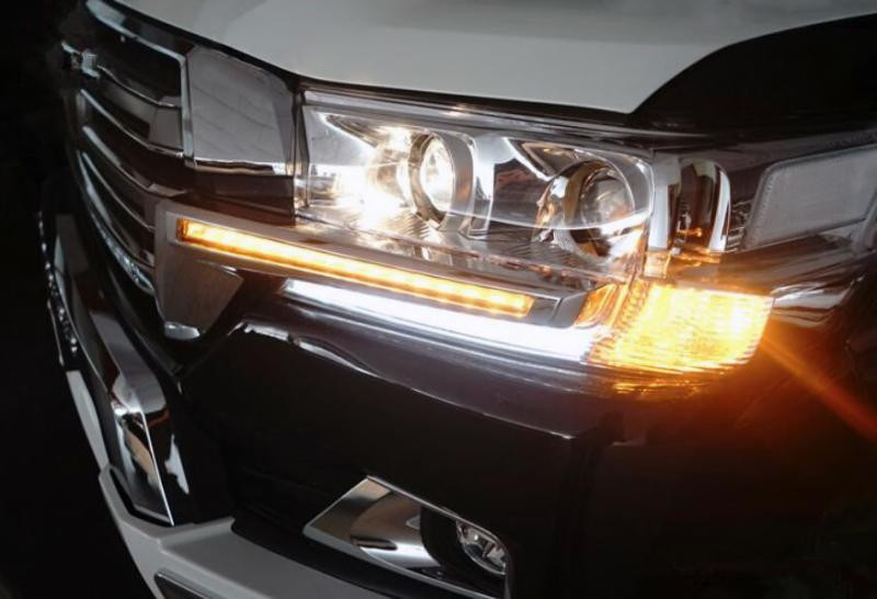Купить Реснички с LED (2016-2025) для Toyota Land Cruiser 200