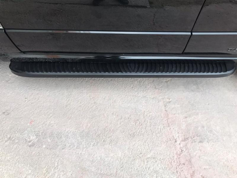 Купить Боковые пороги Tayga Black (2 шт., алюминий) для Range Rover III L322 2002-2012 гг