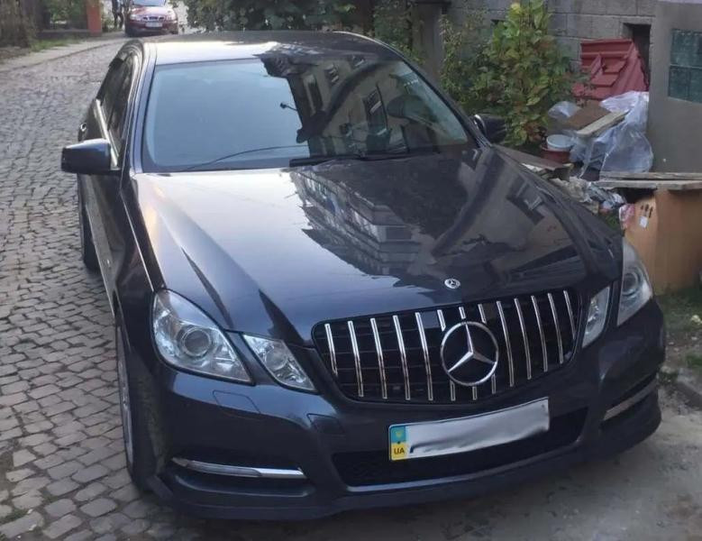 Купити Передня решітка GT Panamericana (2009-2012) для Mercedes E-сlass W212 рр