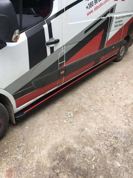 Купить Боковые пороги Maya Red (2 шт., алюминий) Средняя база для Nissan NV400 2010-2024 гг