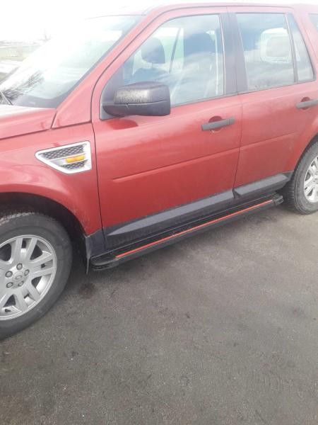 Купити Бокові пороги Maya Red (2 шт., алюміній) для Land Rover Freelander II