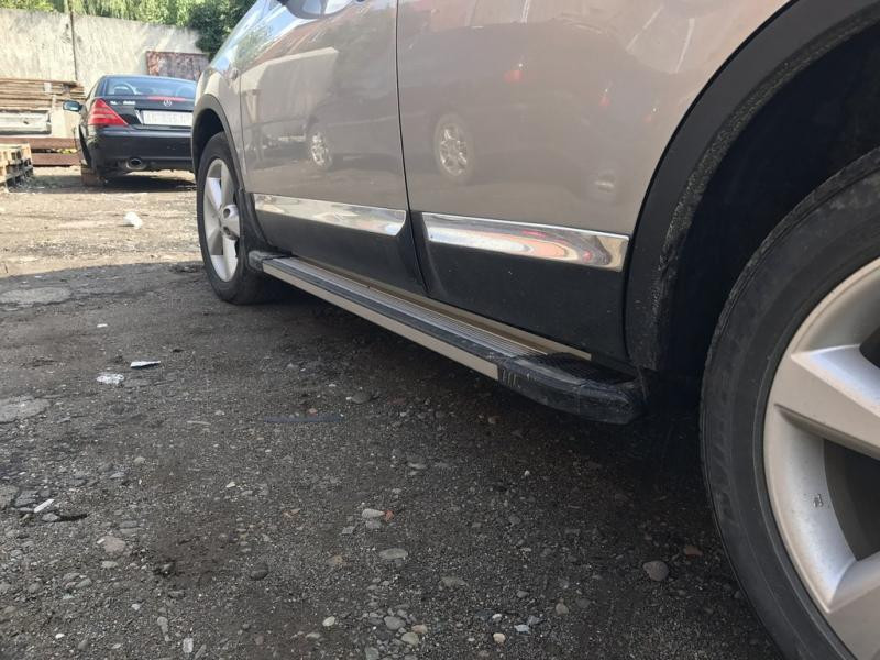 Купить Боковые пороги Rainbow (2 шт., алюм.) Длинная база для Nissan Qashqai 2010-2014 гг