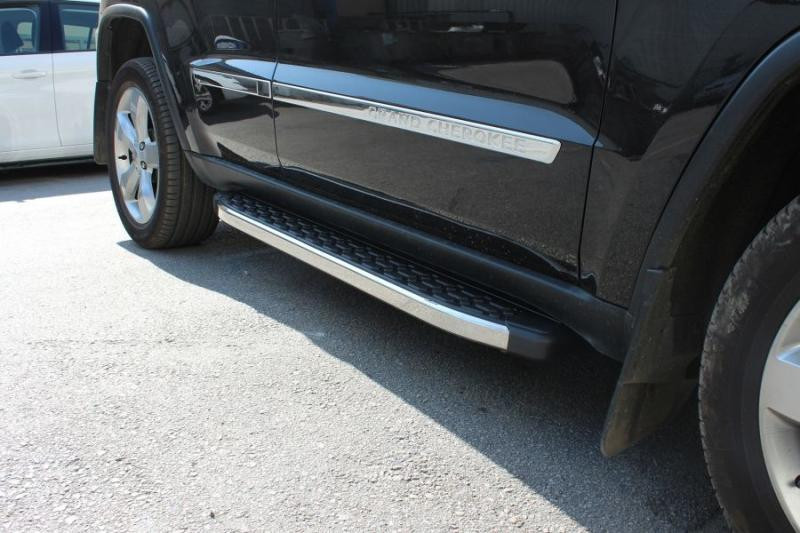 Купить Боковые Подножки BlackLine (2 шт., Алюминий) для Jeep Grand Cherokee WK2 2010-2021 гг
