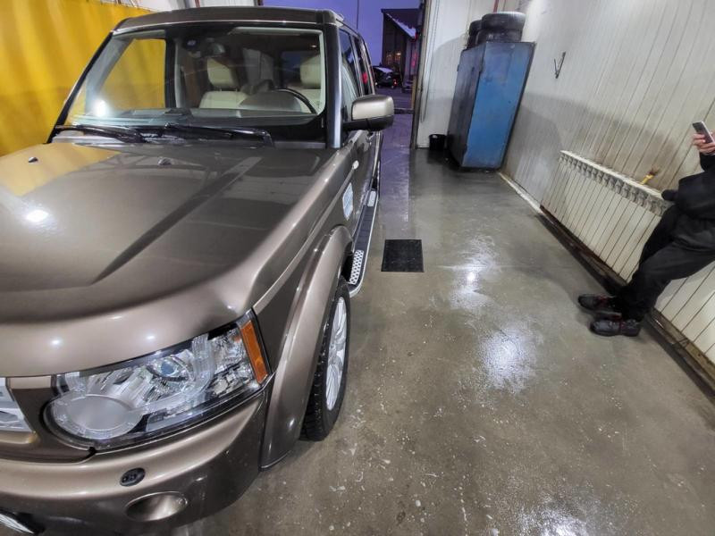 Купити Бокові пороги Tayga V2 (2 шт., алюміній) для Land Rover Discovery IV