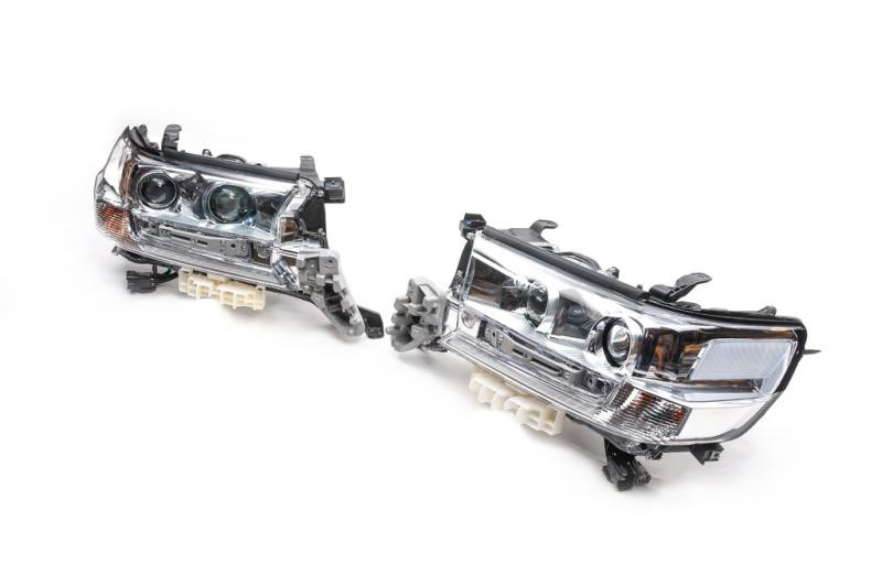 Купити Передні фари 2016-2025 (ОРИГІНАЛ) для Toyota Land Cruiser 200