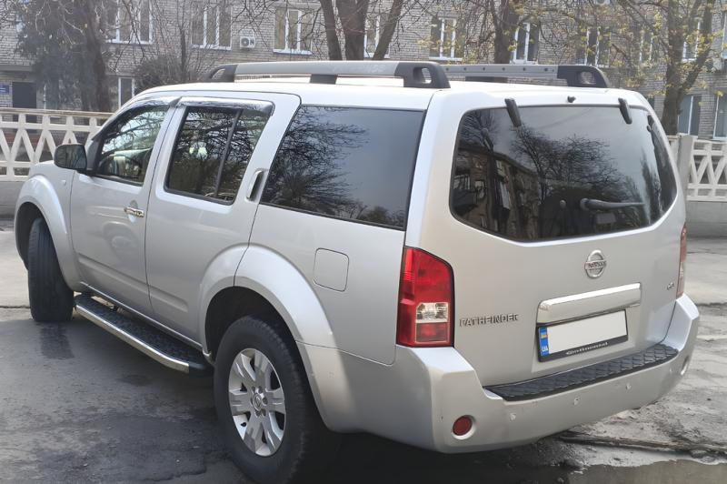 Купити Бокові пороги BlackLine (2 шт., алюм.) для Nissan Pathfinder R51 2005-2014 рр