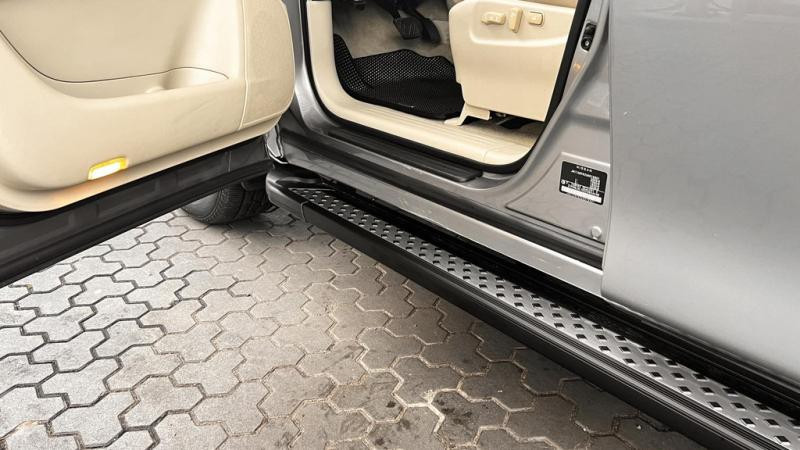 Купить Боковые пороги Vision New Grey (2 шт., алюминий) для Nissan Armada 2016-2024 гг